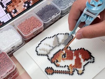 挑战拼豆解锁100只猫咪表情包6
原图老师@在下是嗯嗯(拼豆接🥚)
#我染上了拼豆 #拼豆 #猫meme #厨神猫咪 #拼豆日常