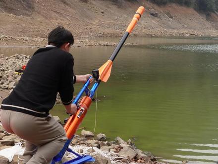 抛投器打窝!你们说行,我就真试了! #抛投器 #打窝 #钓鱼