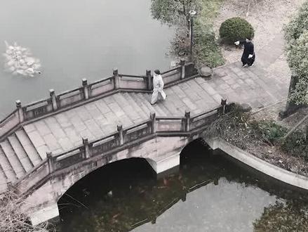据《本草纲目拾遗》医书曾记载以松萝茶为药,被誉为“绿色金子”。#王光熙·简单喝好茶#王光熙松萝茶业 #茶