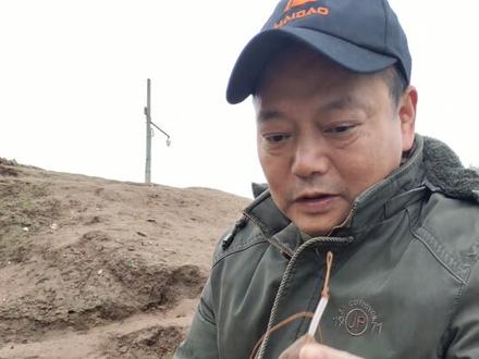 #底浮 底浮适合流水,冬天冷了,鱼会下底,所以用底浮钓。