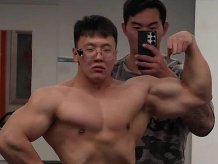 今天GG豹让我把手臂训练焚决给交出来了,好好看,好好学#健身 #手臂训练 #豹力 #自然健身