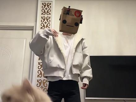 最后有腹肌@小豆浆 #抖音 #秋冬男士卫衣推荐 #跳舞 #一张图证明我追星