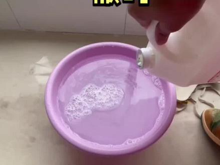 爆炸盐可以洗彩色衣服吗?#科普一下 #科普视频仅供参考