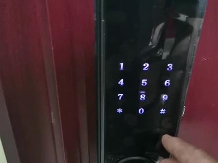 市面上大部分指纹锁的设置方法都差不多,有需要的可以了解下