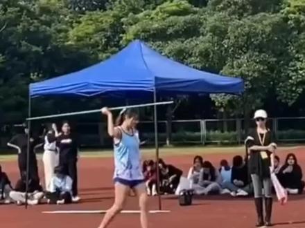 这标枪真的标准,呵呵呵。
#运动 #标枪 #你学会了吗
#开心就是幸福