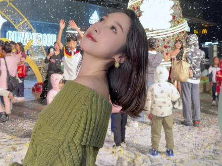 这个圣诞节一定要带重要的人来骏壹万邦过! #圣诞节 #圣诞 #骏壹万邦 #花都好玩的地方 #圣诞节的仪式感