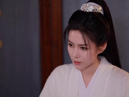 【我的师尊有双重性格!白天严肃高冷、晚上邪魅无赖!】
近日我总是莫名犯错,所以我错在哪里?#充能计划 #国风合伙人