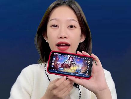 iPhone打游戏时如何隐藏底部小横线呢?我来教你#数码科技 #手机技巧