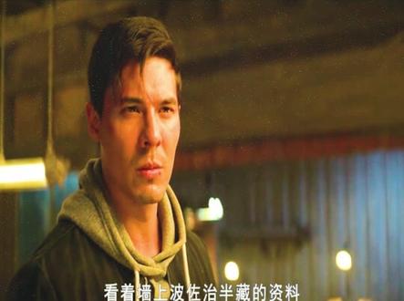 拳击手被招募来拯救地球,竟然要与异世界的杀手进行决斗 #猎奇 #动作电影 #游戏改编电影 #真人快打 #电影解说