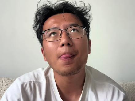 马刺拿下G4,剑指天王山之战 高强度的针对防守,在没被吹罚压力的情况下,雷霆四个赛季以来首次得分不过90,胜利的天平⚖️已经倾斜,下场杰威能否出战将绝定系列赛走向#篮球#nba季后赛 #马刺#雷霆#文班亚马