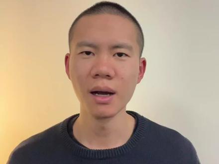 “Natural Flavour”真的就是天然的嘛?今天营养师带你来了解一下!👍
虽然事实上它们是天然的,但是天然香料中的“天然”是否对健康更好,需要先了解调味的过程。
食物中的味道其实都是由特定的分子或化学物质构成的,它们决定了食物的味道。
—————
举个🌰
冰淇凌:从香草豆荚中提取的化学物质,虽然最初来自植物,并且其原始化学结构已经完全改变,但依然是合法的。其他风味也同理。
—————
因此,只要一种风味最初是从天然食物中提取的,不管后面加了多少添加剂或者化学物质,它们都可以被称为天然风味或者香料。
天然风味/香精其实并不天然,大家在选择的时候千万别指望“天然”两个字给自己多少心里安慰,须谨慎哇!😊
#天然 #天然食物 #养生 #营养师大瑞瑞 #大瑞瑞在新西兰