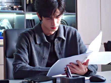 三人同剧追爱,剧情张力直接拉满。 #张凌赫 #王安宇 #宋威龙 #顶帅 #影娱漫谈编辑部