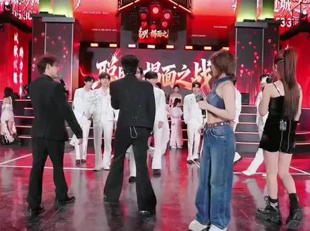 龙队太有节目效果了,但我想说,我想家里孩子了!#龙浩天 #郭聪明大舞台 #男团