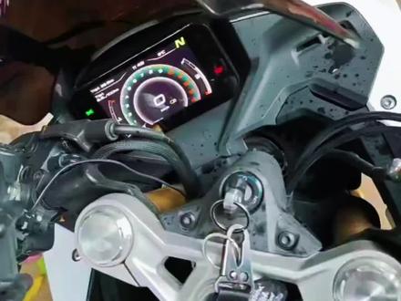 冬天电瓶亏电了又不方便推车的可以试试这样#机车 #450sr #维修 #春风动力 #电瓶亏电