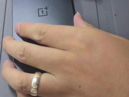 #世纪威锋#修手机世纪威锋#换电池世纪威锋#换手机屏世纪威锋#修手机怕踩坑就选世纪威锋
一加ace5竞速版更换中框
高标准,精细化的维修过程