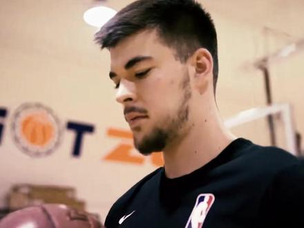 7年洛杉矶终告别!祖巴茨含泪亲笔... #青年创作者成长计划 #祖巴茨 #篮球也有温度 #NBA