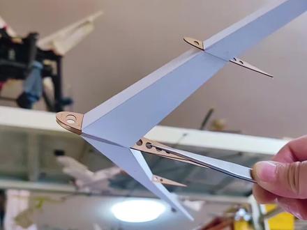 怎样制作波音787纸模机翼骨架
#飞机模型 #飞机 #模型 #纸模 #手工制作