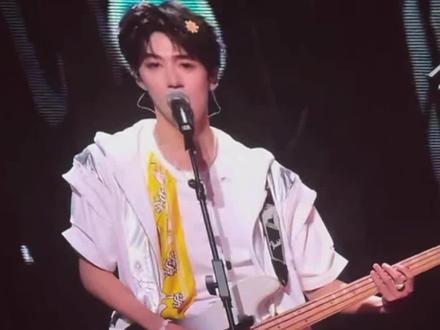 我只知道苏新皓的歌声很曼妙#难听 #top登陆少年 #TF家族 #荣耀之战 #TF家族荣耀之战