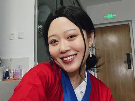 同福客栈:屋檐下面是江湖,屋檐上只有柔软人心。