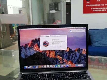 苹果笔记本打开盖子,键盘灯亮,屏幕确是黑屏?老铁们有遇到过吗?外地粉丝寄来维修的一台苹果笔记本,成功修复#笔记本维修