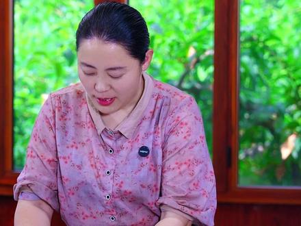 夏天没胃口的时候,来一碗清清爽爽的绿豆海带汤。