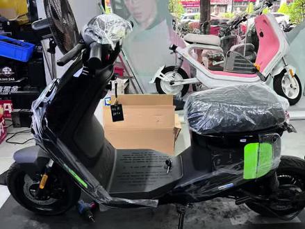 26MT下沉电池仓,有没有机会让你认识我#小牛电动车#我就要小牛#小牛MT