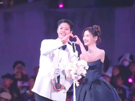 这波是回忆杀啊,当年的月光CP糖分超标~#朴宝剑 #金裕贞