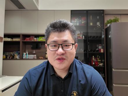香港排外吗? 关于香港是否排外,我不想给出非黑即白的结论。
有人戾气重,有人很友善;有人守着旧观念,有人拥抱新时代。香港的金融地位依托内地,香港的未来也在内地。
希望更多人能看清形势...
#香港富豪雪糕车 #中国香港 #民族自信