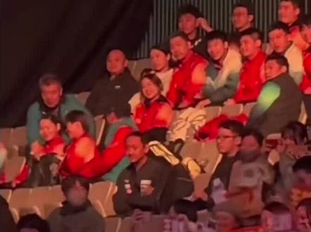 笑 亖,主持人开麦也喊不过#wtt福冈总决赛 #王楚钦零封张本智和