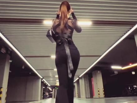 “不好意思 ,踩你脸了”#红底鞋转场#转场#ootd穿搭