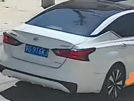 提前踩点多次一路跟随而来使用钢珠枪行凶。犯罪分子行凶过后多次返回挑衅。应该判什么罪网友们你们说。