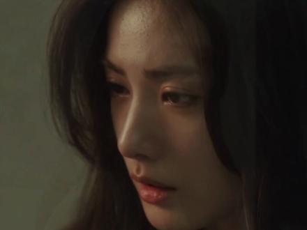 连续三年被评为“世界第一美”,在韩剧《傲骨贤妻》中的双性恋角色及《kill it》中橘里橘气帅气女警官角色深受女铜喜爱,因此被票选为最受欢迎韩娱姬圈天菜#林珍娜 #姬圈大佬 #全球最美 #御姐脸