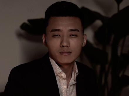 每次喝醉了还能安全回家,你以为那是你的超能力?其实那是孤独罢了,是孤独让你强大,那些喝到不能自理的人,大多是在借酒撒疯,而当你发现你喝到再多,也无人在意的时候,你就会坚持,坚持到踏进家门你才会瘫软下来,然后不省人事#情感共鸣 #正能量 #励志 #吴老二的笑