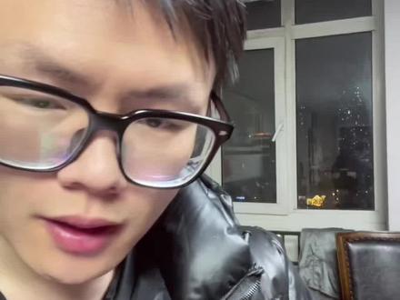 就两个动作完成一个视频#豆包#ai