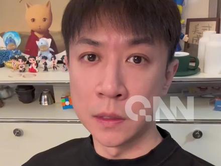 张维伊用"馒头汉堡减肥法"减重
四天减重1.3公斤
早餐黑咖啡加水煮蛋 午餐汉堡酱料减半
晚餐只吃1个白馒头 进食压缩至8小时内#张维伊 #董璇 #减肥 #你怎么看 #明星