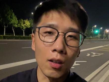 开学中专职高技校,注意这几点! 去参加职教高考,专注于自己!好好的背单词,学英语!不要跟任何人走的太近!家里条件好,别显摆,条件不好,也别说自己家条件不好!面子是自己给的!中专第二年实习半年,中专第三年实习半年,一定不要跟着学校去实习,或者看别人实习你也跟着去!别凑这个热闹,把握好两点,第一是自主实习机会,申请自主实习,去找个地方学习,或者集训,第三年参加职教高考,会轻松拿下全日制公办专科!第二是不要跟你的班主任,有明面上的冲突,有问题私下跟他反应!#vlog十亿流量扶持计划 #信息差 #职教高考 #家长必读 #知识分享 @抖音创作者大会 @DOU+小助手 @抖音创作小助手 @DOU+上热门 @抖音小助手