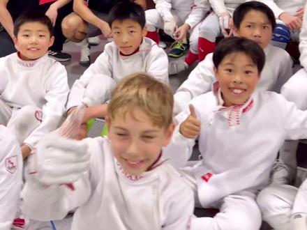 愉快的一周!哥伦比亚大学主教练Michael Aufrichtig教练为加拿大国家队和Dynamo队的击剑运动员进行了严格的体能和心理训练,为即将到来的新赛季做好准备。#击剑 #日常训练 #运动 #汗水不会辜负你 #重剑