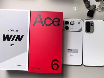 #数码科技 荣耀winrt和一加ace6比游戏适配性还是一加好,要看荣耀后期优化。185高刷还是趋势