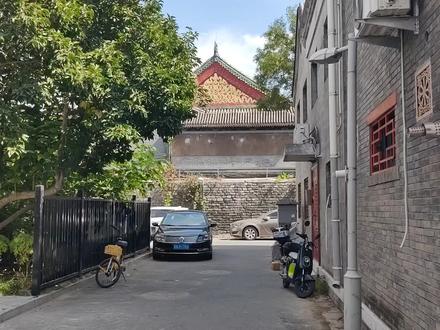 清朝的王爷,多尔衮北京的王府,正殿规模庞大。