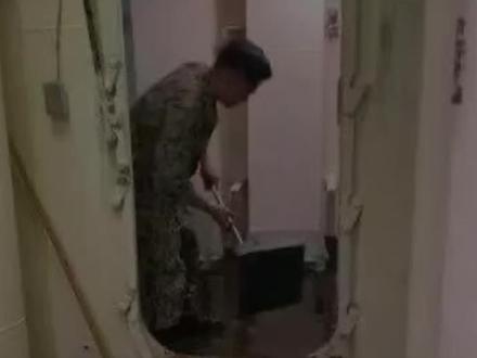 美国最先进的航母,被马桶给“干趴”了?#军事科普 #大国博弈 #福特号航空母舰 #军事科技