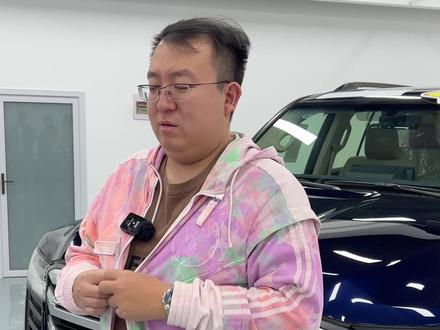 蓝的酷路泽 蓝的酷路泽,哈哈哈哈哈,谐音梗太好笑了