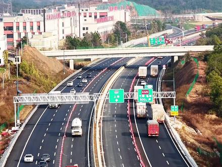 G60沪昆高速上饶段四改八即将通车,云贵川湘的兄弟准备好了吗?再也不用担心堵车了#沪昆高速扩建 #沪昆高速江西上饶段