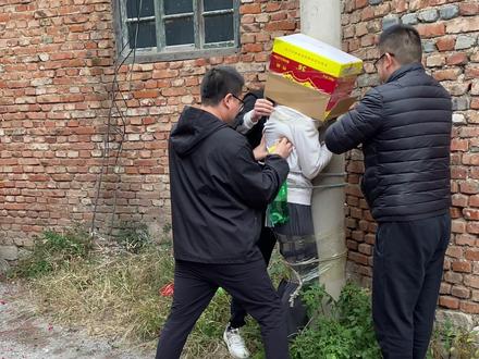 非给我两个鸡蛋让我一块砸#结婚习俗 #结婚砸鸡蛋 #vlog日常 #备婚日常 #婚车