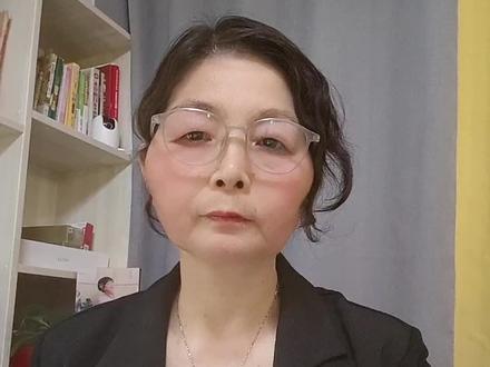 生蜂蜜可不能随便生吃。为什么这么说呢?首先,蜜蜂在采蜜酿蜜,再到后期运输储存的整个过程里,很难完全避开微生物污染。再一个蜜蜂外出采花粉时,没办法精确分辨哪些是无毒花草。 所以想吃蜂蜜,一定选择正规的厂家,经过杀菌加工成熟的蜂蜜。#蜂蜜常识 #养生避坑 #食品安全 #生活养生小知识 #蜂蜜养生。
本视频内容仅为日常养生知识分享不代替药物治疗,如有不适,请及时就医。