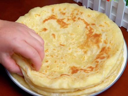 家常小油饼好吃有诀窍,记住这和面比例,柔软多层,凉了也不硬 #在家做美食 #家常小油饼