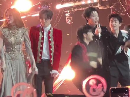 音乐缘计划2盛典谢幕 #薛之谦 #周深 #张靓颖 #黄子弘凡 #刘宇宁 群像发疯现场