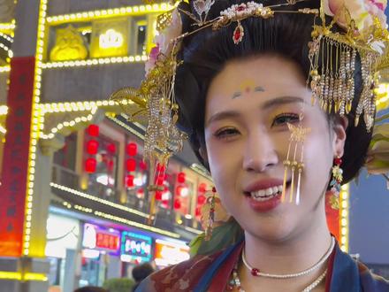 我的家乡我宣传,欢迎来到世界中心——徐州#我的家乡我宣传 #我为家乡代言 #汉服 #烙馍公主 #朱佳乐