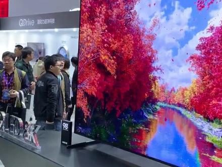 售价 99 万的三星 98 英寸 QLED 8K 显示器,你们感受一下……
