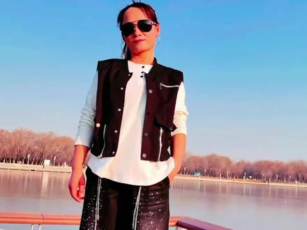 #如果这都不算爱舞蹈 #完整版 #热门舞蹈跳起来 #创作者中心 #创作灵感 @娜娜爱跳舞 @飞嘟嘟 @紫龙健身舞 速成版