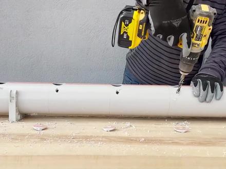 为了不让寒号鸟的悲剧重演,牛人大哥心灵手巧制作小鸟别墅!!!